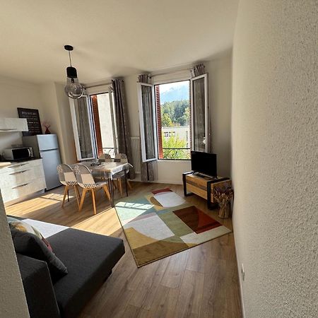 Appartement Le Madargue Idealement Place Châtel-Guyon Exterior foto
